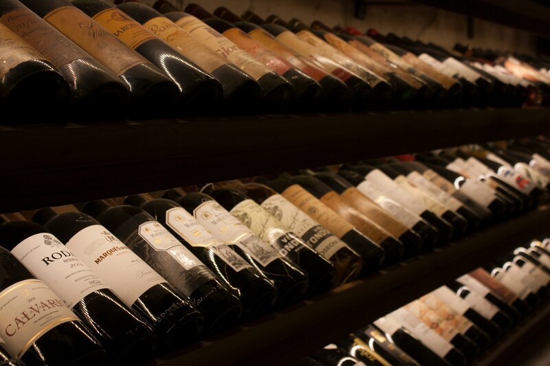 Как хранить вино: правила для разных видов