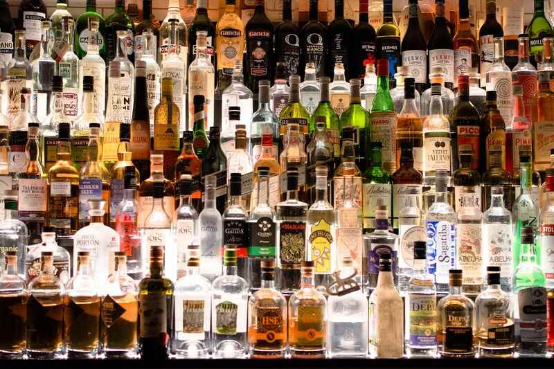 Реализация алкогольной продукции: ограничения и требования