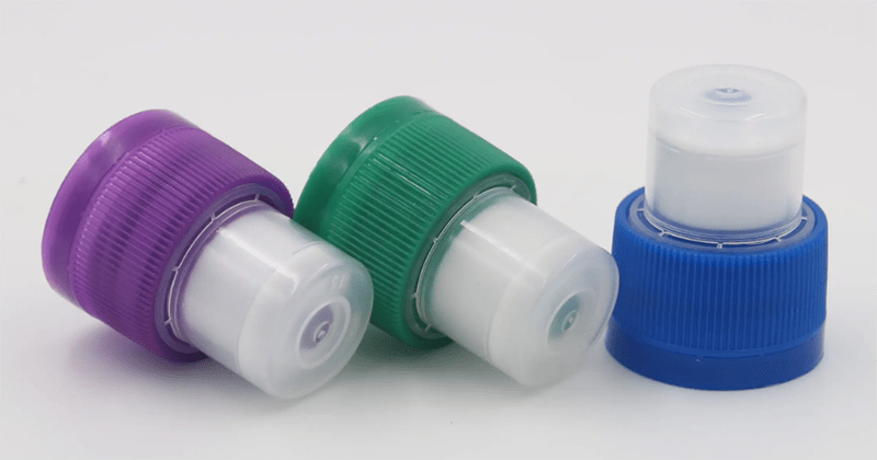 Пластиковый колпачок для бутылки: виды и типы материала изготовления