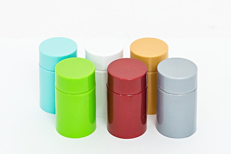Пластиковый колпачок для бутылки: виды и типы материала изготовления