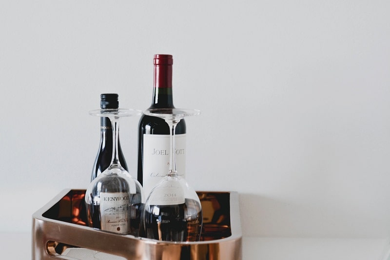Этикетка на бутылку вина: стандарт и особенности