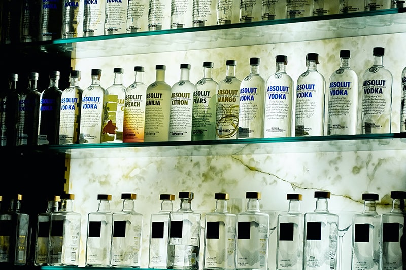 Этикетка на бутылку водки: специфика маркетинга алкогольной продукции